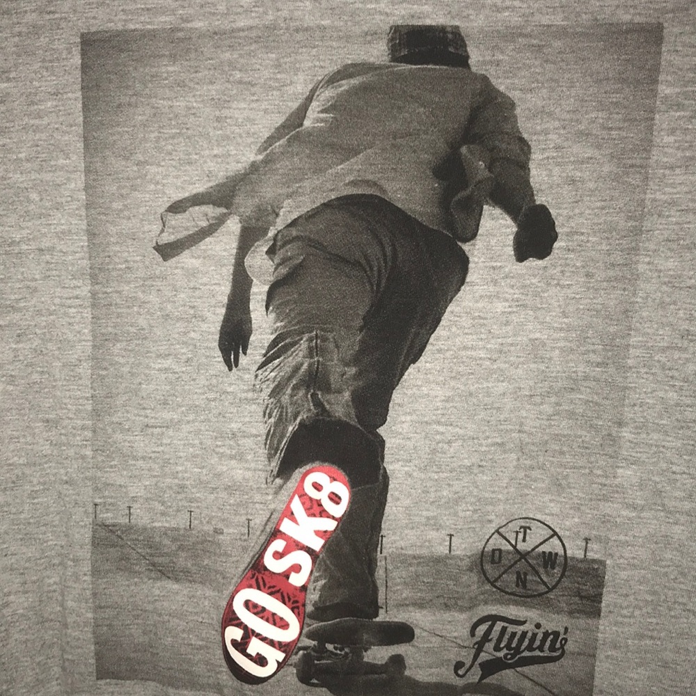 T shirts - Picture 2 of 3